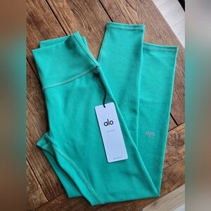 NWT Alo Yoga Airlift Leggings